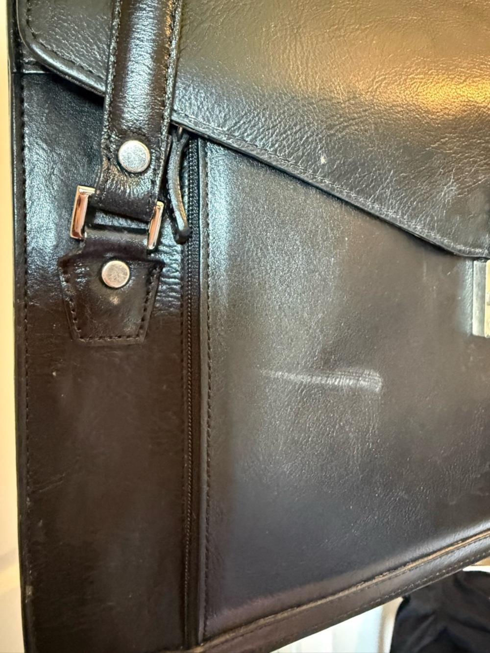 Wilson’s Leather Black Structured Shoulder Bag Briefcase Vintage Style - Picture 4 of 10